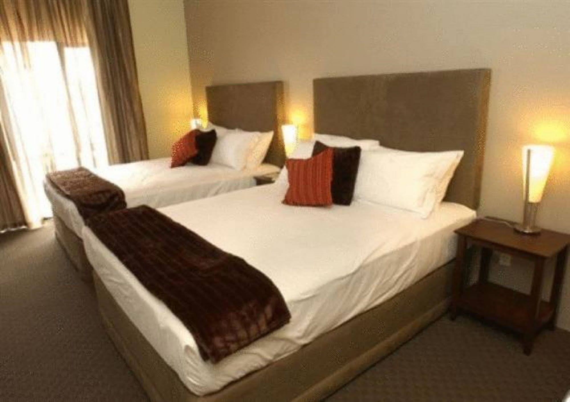 Joondalup City Hotel Perth Buitenkant foto