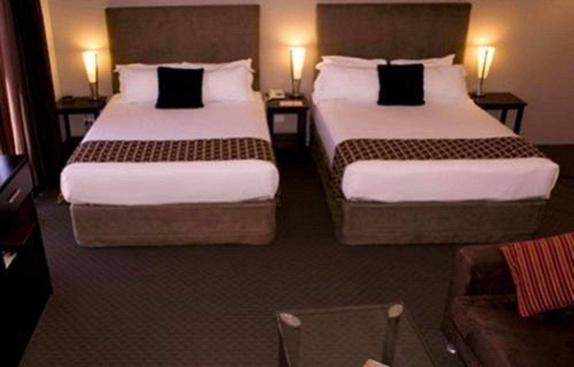 Joondalup City Hotel Perth Buitenkant foto